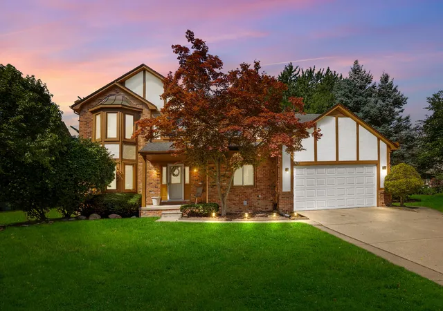 1st image of 3891 Fairfax Dr, Troy City Oakland, MI 48083 | MLS# 81026044922