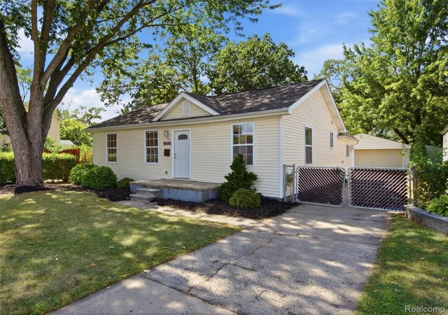 Photo 2 of Single family home for sale at 26545 Brush St, Madison Heights City Oakland, MI 48071 | MLS# 20261068173 | Listing updated on 2026-09-02