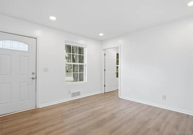 Photo 3 of Single family home for sale at 26545 Brush St, Madison Heights City Oakland, MI 48071 | MLS# 20261068173 | Listing updated on 2026-09-02