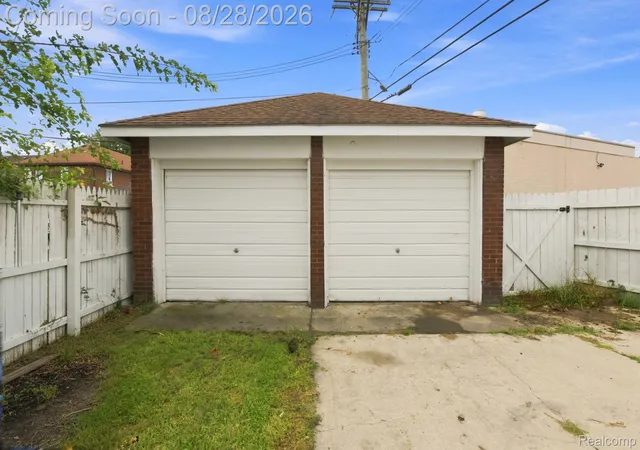 Photo 4 of Single family home for sale at 50 Elm St, River Rouge City Wayne, MI 48218 | MLS# 20261068180 | Listing updated on 2026-09-13