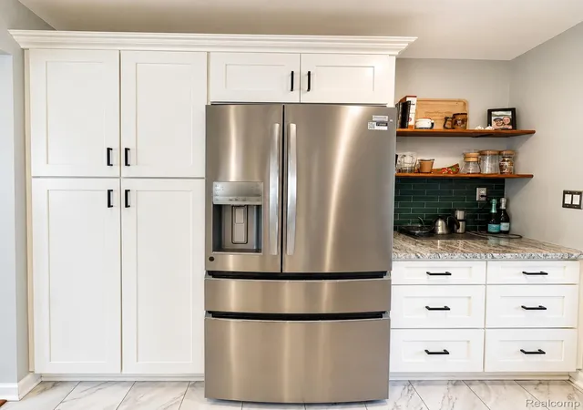 Photo 3 of Single family home for sale at 1507 E Windemere Ave, Royal Oak City Oakland, MI 48073 | MLS# 20261068181 | Listing updated on 2026-09-14