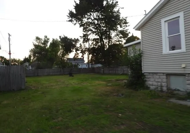 Photo 3 of Single family home for sale at 612 Saginaw St, Alpena Township Alpena, MI 49707 | MLS# 78080072810 | Listing updated on 2026-09-26