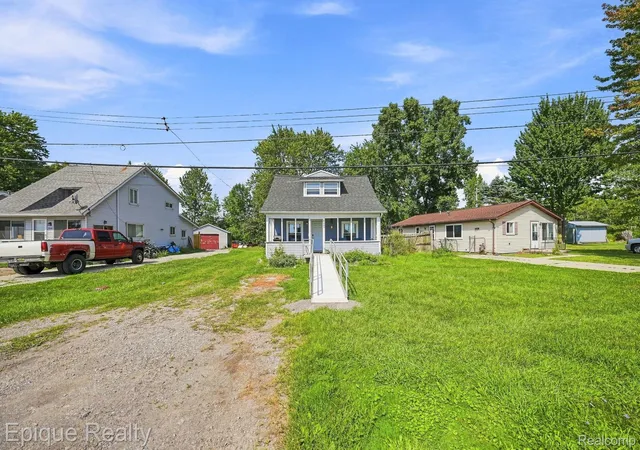 Photo 3 of Single family home for sale at 8480 Dixie Hwy, Ira Township St Clair, MI 48023 | MLS# 20261068196 | Listing updated on 2026-09-15