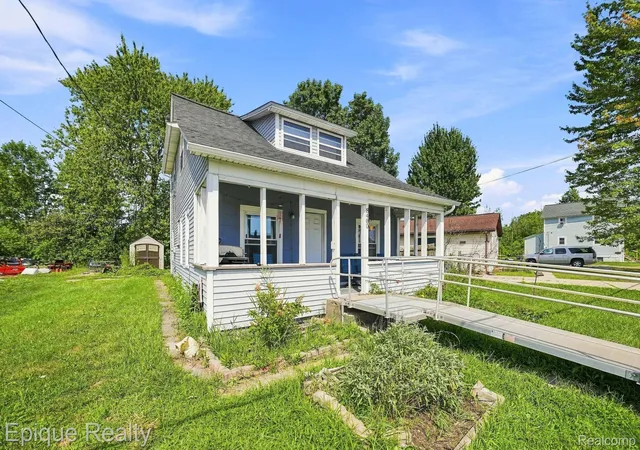 Photo 4 of Single family home for sale at 8480 Dixie Hwy, Ira Township St Clair, MI 48023 | MLS# 20261068196 | Listing updated on 2026-09-15