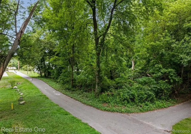 Photo 5 of Land for sale at Vacant Tamworth St, Commerce Charter Township Oakland, MI 48382 | MLS# 20261068199 | Listing updated on 2026-08-25