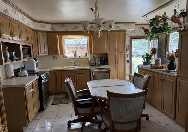 Photo 3 of Single family home for sale at 21009 Danbury St, Clinton Charter Township Macomb, MI 48035 | MLS# 58050219781 | Listing updated on 2026-08-27