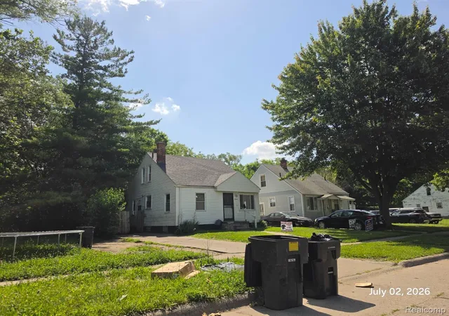 Photo 6 of Single family home for sale at 18500 Winthrop St, DetroitCity_Wayne, MI 48235 | MLS# 20261068212 | Listing updated on 2026-08-27