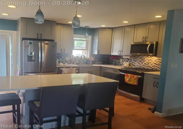 Photo 3 of Single family home for sale at 31054 Gardendale Dr, Warren City Macomb, MI 48088 | MLS# 20261068213 | Listing updated on 2026-09-13