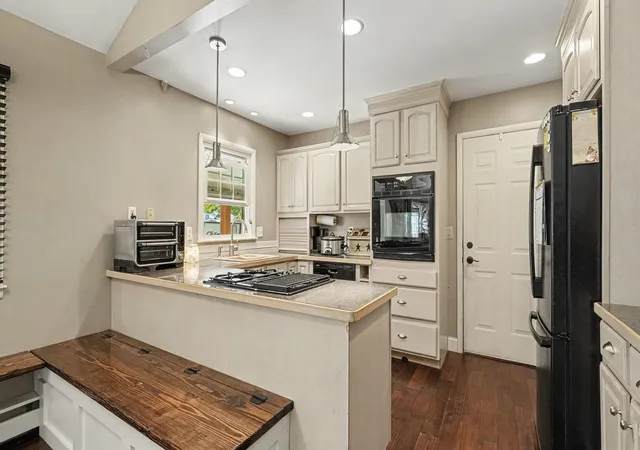 Photo 4 of Single family home for sale at 201 Westview Dr, Alma City Gratiot, MI 48801 | MLS# 79080072815 | Listing updated on 2026-08-29
