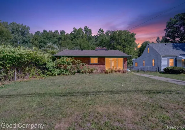 Photo 1 of Single family home for sale at 21004 Westover Ave, Southfield City Oakland, MI 48075 | MLS# 20261068217 | Listing updated on 2026-09-11