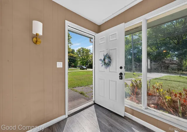 Photo 2 of Single family home for sale at 21004 Westover Ave, Southfield City Oakland, MI 48075 | MLS# 20261068217 | Listing updated on 2026-09-11