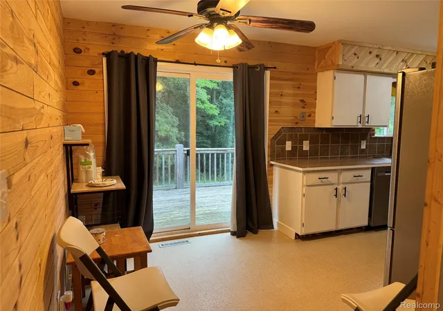 Photo 4 of Single family home for sale at 12389 White Lake Rd, Tyrone Township Livingston, MI 48430 | MLS# 20261068218 | Listing updated on 2026-09-16
