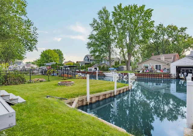 Photo 3 of Single family home for sale at 37909 Sunnybrook St, Harrison Charter Township Macomb, MI 48045 | MLS# 58050219788 | Listing updated on 2026-09-02