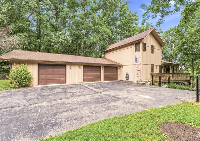 Photo 2 of Single family home for sale at 11008 Corey Lake Rd, Fabius Township St Joseph, MI 49093 | MLS# 69026044980 | Listing updated on 2026-09-14