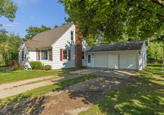 Photo 3 of Single family home for sale at 415 Hunt St Se, Lowell City Kent, MI 49331 | MLS# 65026044978 | Listing updated on 2026-09-28