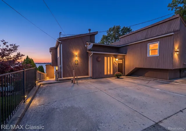 42nd image of 425 E East Shore Dr, Northfield Township Washtenaw, MI 48189 | MLS# 20261068240