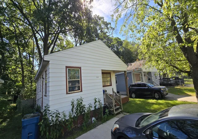 Photo 3 of Single family home for sale at 3318 Lemuel St, Muskegon City Muskegon, MI 49444 | MLS# 65026044988 | Listing updated on 2026-09-04