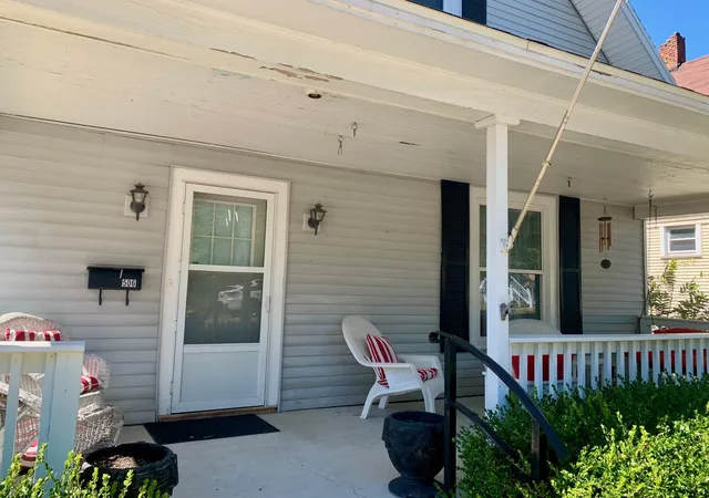 Photo 2 of Single family home for sale at 506 S Washington Ave, Ludington City Mason, MI 49431 | MLS# 67026044987 | Listing updated on 2026-09-06