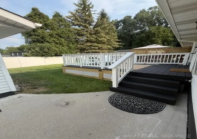 4th image of 3506 Holland Park Ln, Port Huron City St Clair, MI 48060 | MLS# 58050219797