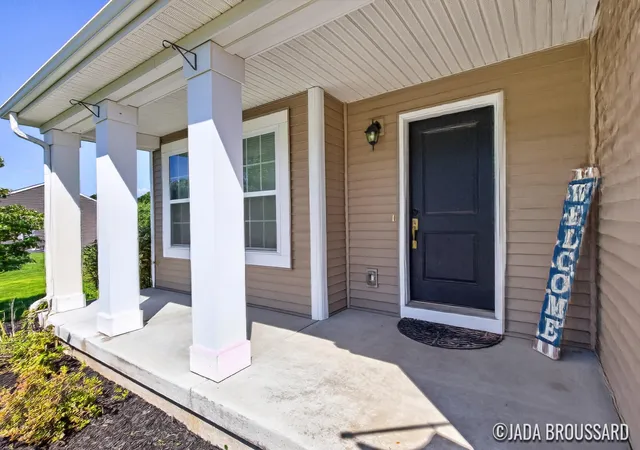 Photo 3 of Single family home for sale at 1162 Springview Ct, Yankee Springs Township Barry, MI 49333 | MLS# 65026044992 | Listing updated on 2026-09-04