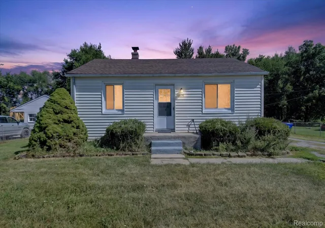 Photo 1 of Single family home for sale at 18391 Masonic, Fraser City Macomb, MI 48026 | MLS# 20261068251 | Listing updated on 2026-09-01