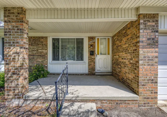 Photo 3 of Single family home for sale at 14223 Martin Rd Rd, Warren City Macomb, MI 48088 | MLS# 58050219801 | Listing updated on 2026-08-30