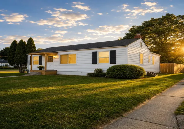 Photo 1 of Single family home for sale at 948 Hubbard Ave, Flint City Genesee, MI 48503 | MLS# 20261068260 | Listing updated on 2026-09-14