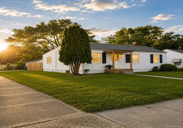 Photo 2 of Single family home for sale at 948 Hubbard Ave, Flint City Genesee, MI 48503 | MLS# 20261068260 | Listing updated on 2026-09-14