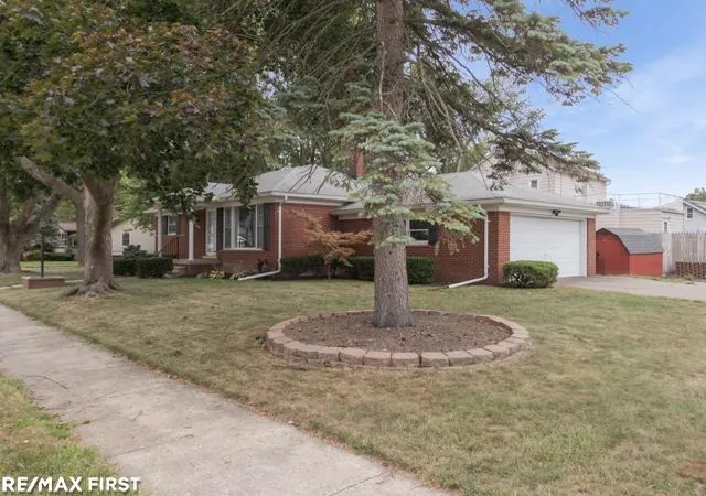 Photo 3 of Single family home for sale at 32215 Solon St, Roseville City Macomb, MI 48066 | MLS# 58050219804 | Listing updated on 2026-08-27