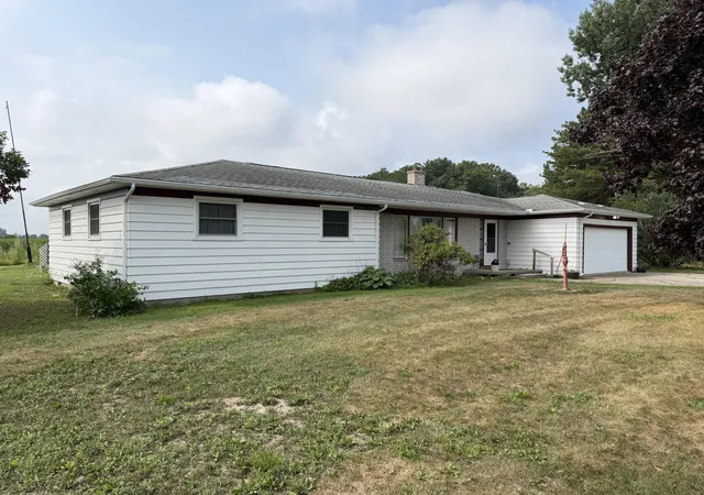 Photo 2 of Single family home for sale at 2095 Brettrager Dr, Spaulding Township Saginaw, MI 48601 | MLS# 68026044998 | Listing updated on 2026-08-26