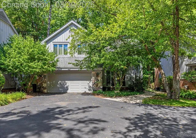 Photo 2 of Condo for sale at 4901 Fairway Ridge Cir, West Bloomfield Charter Township Oakland, MI 48323 | MLS# 20261068276 | Listing updated on 2026-09-06