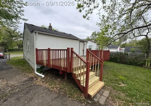 Photo 2 of Single family home for sale at 664 Melrose St, Pontiac City Oakland, MI 48340 | MLS# 20261068275 | Listing updated on 2026-09-09