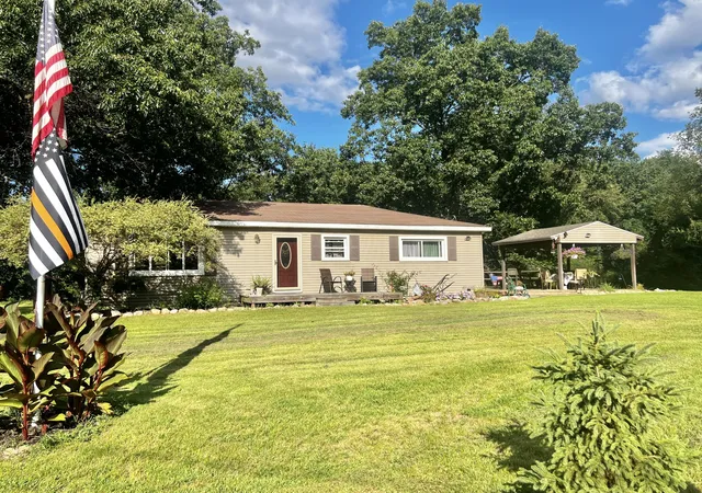 Photo 1 of Single family home for sale at 3979 W Bacon Rd, Hillsdale Township Hillsdale, MI 49242 | MLS# 62026045013 | Listing updated on 2026-09-02