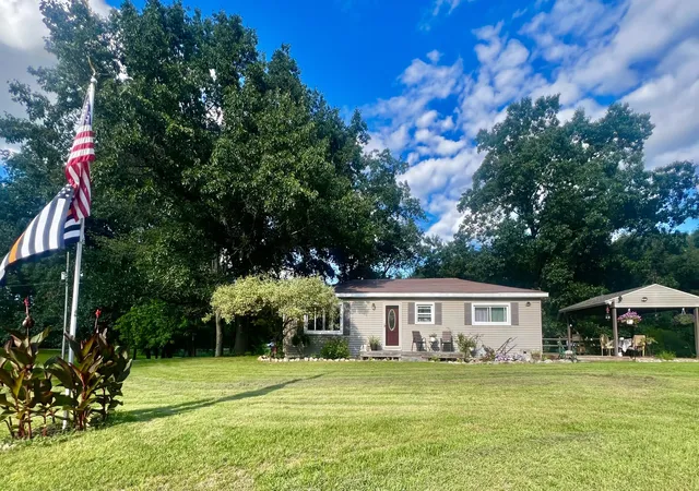 Photo 3 of Single family home for sale at 3979 W Bacon Rd, Hillsdale Township Hillsdale, MI 49242 | MLS# 62026045013 | Listing updated on 2026-09-02