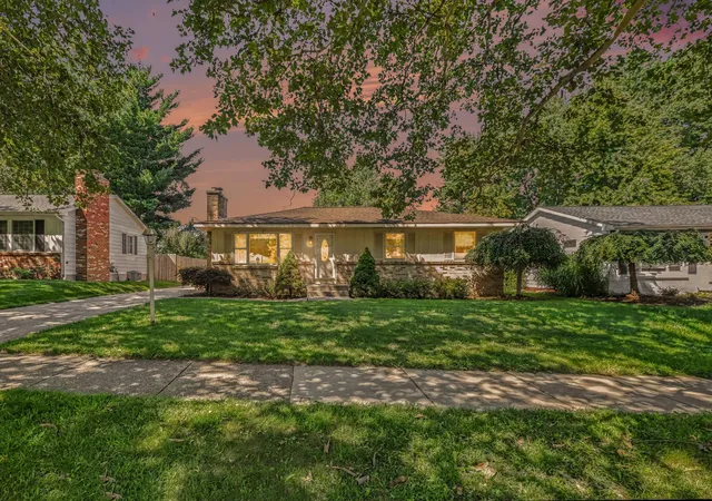 Photo 2 of Single family home for sale at 1399 Clover Crst Nw, Grand Rapids City Kent, MI 49504 | MLS# 65026045016 | Listing updated on 2026-09-24