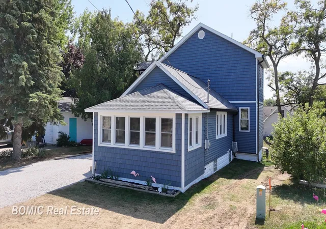 Photo 3 of Single family home for sale at 6751 West St, Caseville City Huron, MI 48725 | MLS# 61050219810 | Listing updated on 2026-09-07