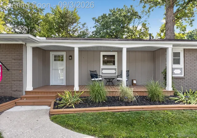 Photo 2 of Single family home for sale at 6215 Anavista Dr, Flint, MI 48507 | MLS# 20261068290 | Listing updated on 2026-09-03