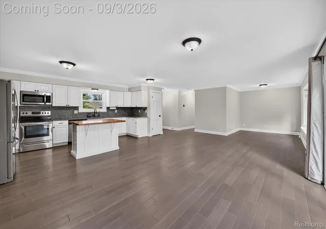 Photo 3 of Single family home for sale at 6215 Anavista Dr, Flint, MI 48507 | MLS# 20261068290 | Listing updated on 2026-09-03