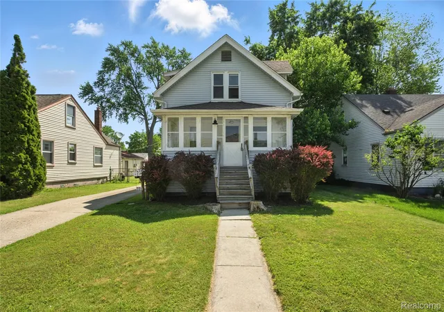Photo 2 of Multi family home for sale at 306 N Kenwood Ave, Royal Oak City Oakland, MI 48067 | MLS# 20261068291 | Listing updated on 2026-10-04