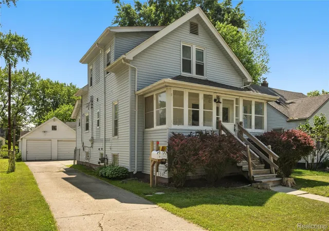 Photo 3 of Multi family home for sale at 306 N Kenwood Ave, Royal Oak City Oakland, MI 48067 | MLS# 20261068291 | Listing updated on 2026-10-04
