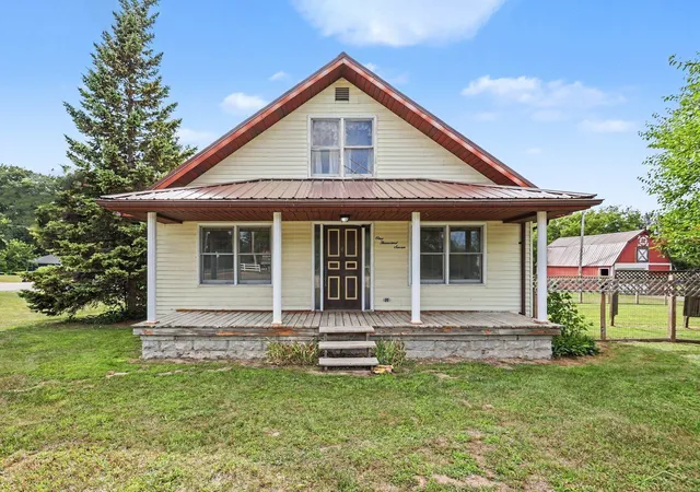 Single family home for sale at 1007 N Huron Rd, FraserTownship_Bay, MI 48634 | MLS# 61050219814