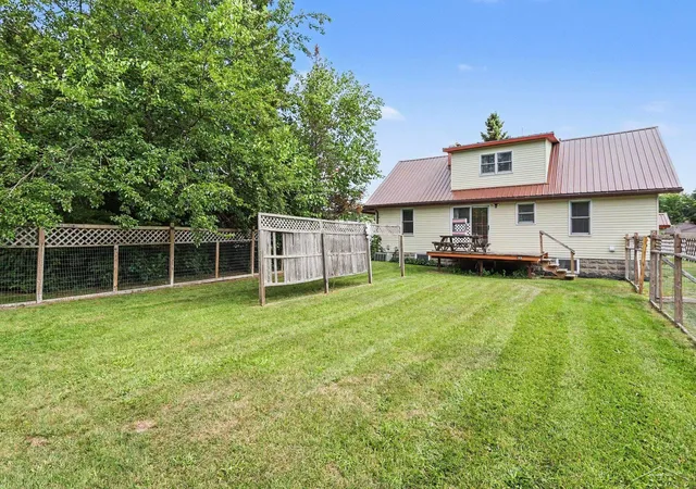 Photo 3 of Single family home for sale at 1007 N Huron Rd, Fraser Township Bay, MI 48634 | MLS# 61050219814 | Listing updated on 2026-09-23