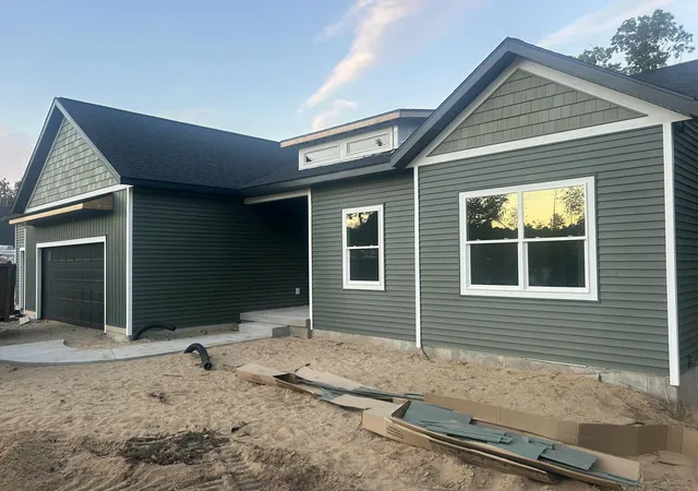 Photo 2 of Single family home for sale at 6226 English Ave Ne, Plainfield Charter Township Kent, MI 49321 | MLS# 65026045023 | Listing updated on 2026-09-02