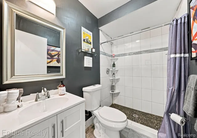 Photo 5 of Single family home for sale at 26925 S River Road, Harrison Charter Township Macomb, MI 48045 | MLS# 20261068303 | Listing updated on 2026-08-31