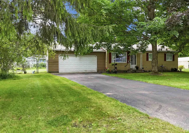 Photo 1 of Single family home for sale at 4285 N Manor Wood Dr, Blair Township Grand Traverse, MI 49685 | MLS# 78080072833 | Listing updated on 2026-09-17