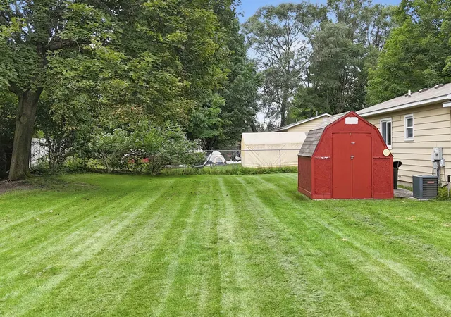 Photo 2 of Single family home for sale at 4285 N Manor Wood Dr, Blair Township Grand Traverse, MI 49685 | MLS# 78080072833 | Listing updated on 2026-09-17