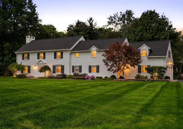 Photo 1 of Mansion for sale at 1500 Whites Rd, Kalamazoo City Kalamazoo, MI 49008 | MLS# 66026045035 | Listing updated on 2026-08-26