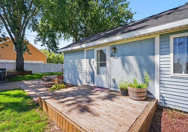 Photo 3 of Single family home for sale at 66 Lakeview Ave, Norton Shores City Muskegon, MI 49444 | MLS# 71026045034 | Listing updated on 2026-09-18