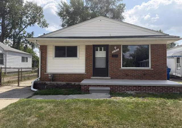 Photo 1 of Single family home for sale at 8144 Orchard Ave, Warren City Macomb, MI 48089 | MLS# 81026045042 | Listing updated on 2026-08-26