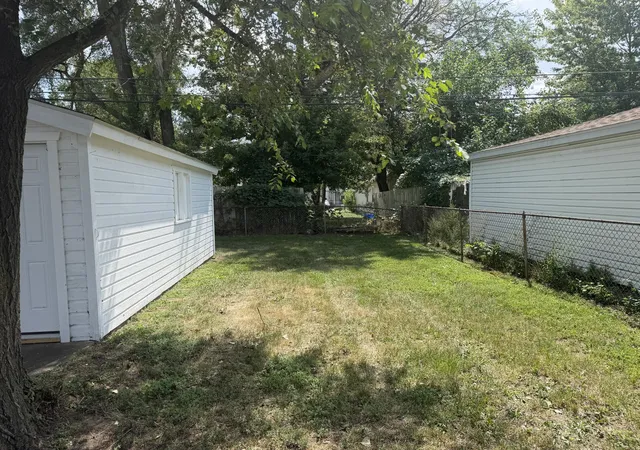 Photo 3 of Single family home for sale at 8144 Orchard Ave, Warren City Macomb, MI 48089 | MLS# 81026045042 | Listing updated on 2026-08-26